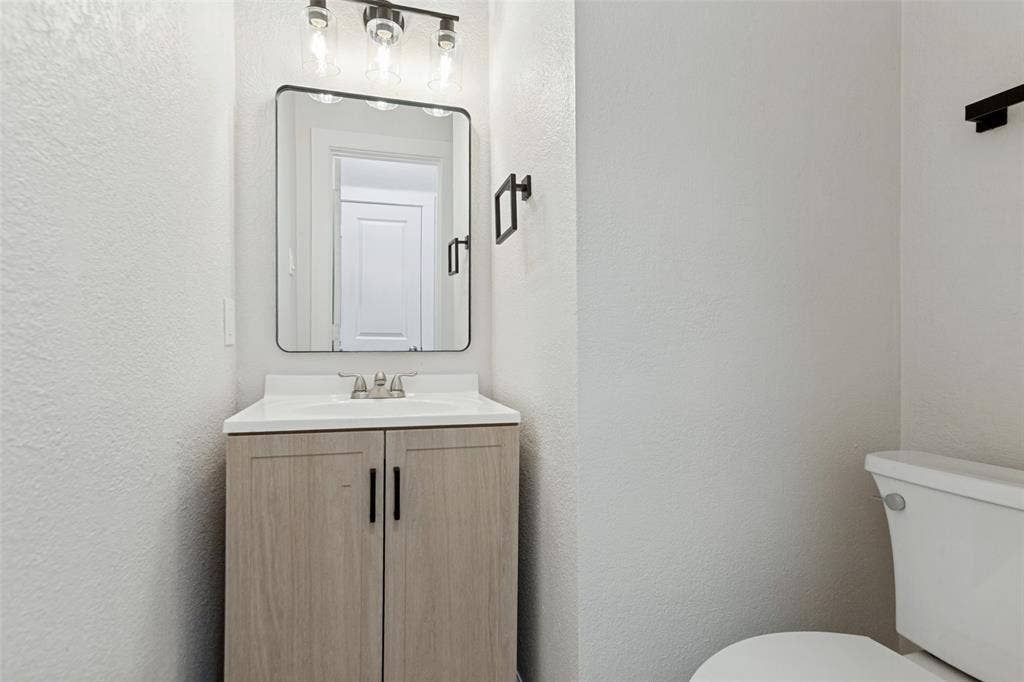 2806 Wimbledon Court, Garland, TX 75041 2806 Wimbledon Court, Garland, TX 75041