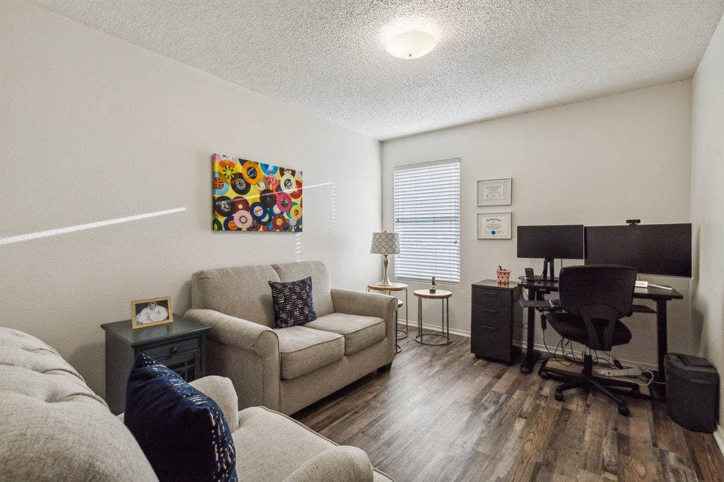 205 Crystalwood Drive, Mesquite, TX 75149 205 Crystalwood Drive, Mesquite, TX 75149