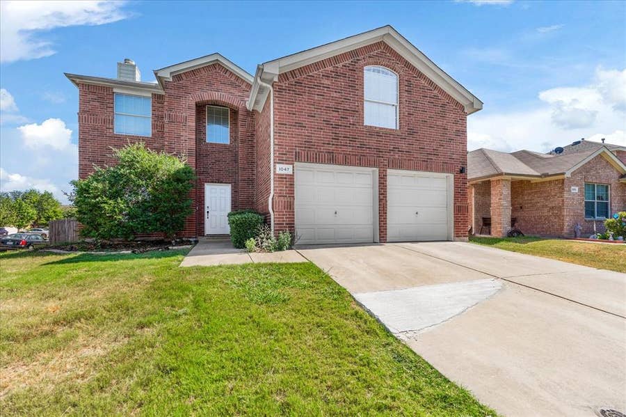 Property photo for 1047 Stream Drive, Grand Prairie, TX