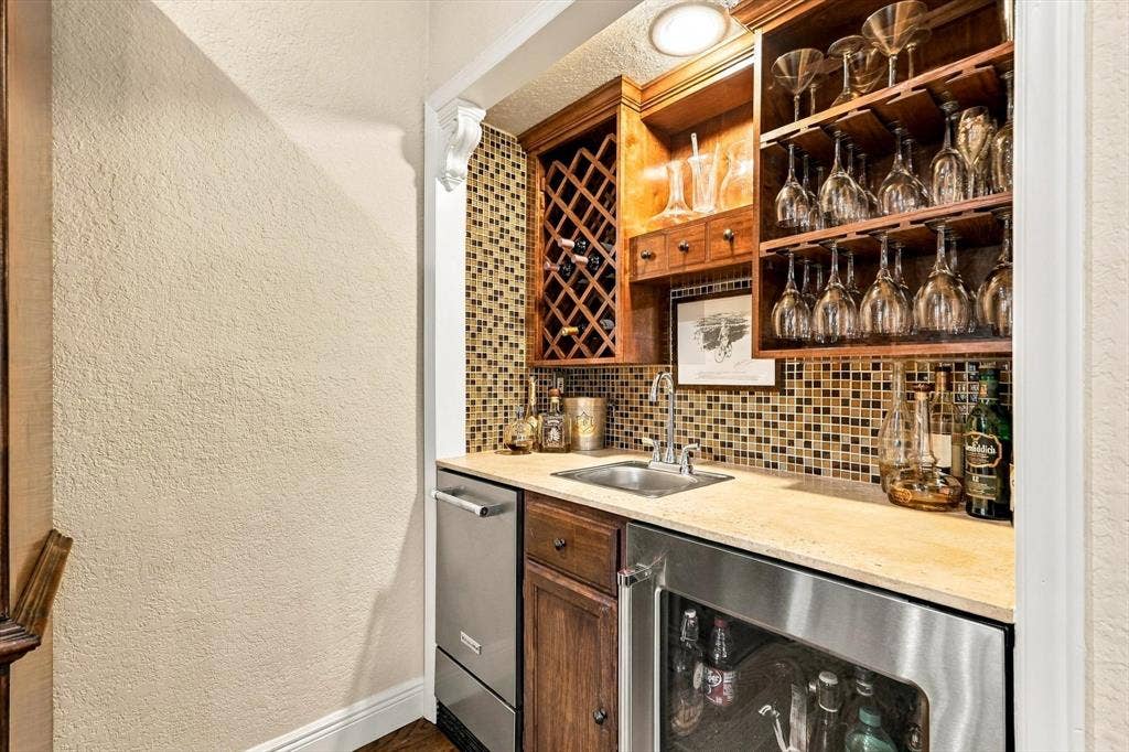 4605 N OConnor Road, Irving, TX 75062