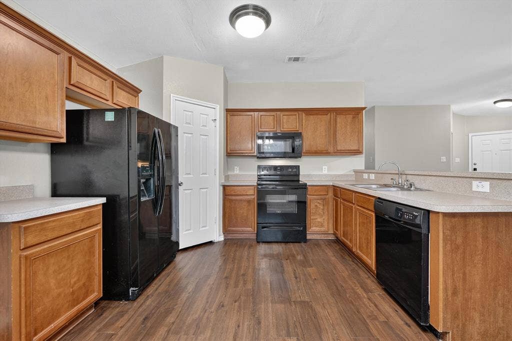 8809 Highland Orchard Drive, Fort Worth, TX 76179