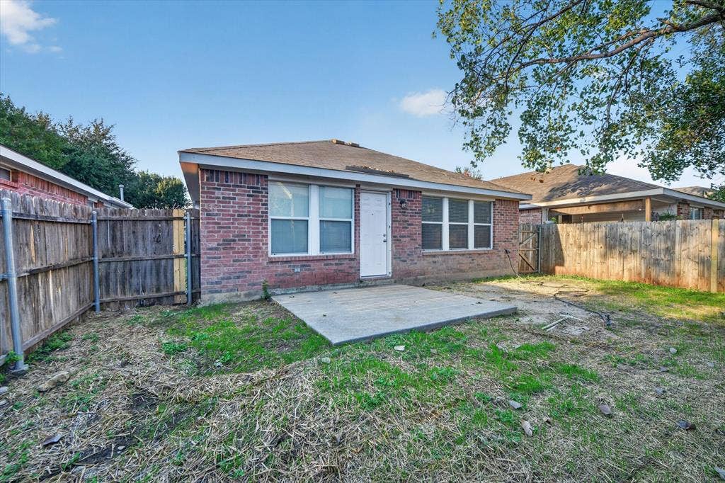 8809 Highland Orchard Drive, Fort Worth, TX 76179
