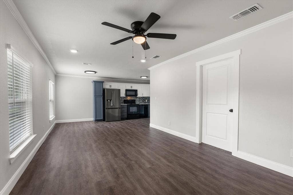 1610 Cherry Avenue, Corsicana, TX 75110