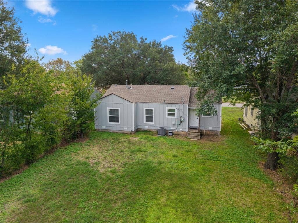 1610 Cherry Avenue, Corsicana, TX 75110