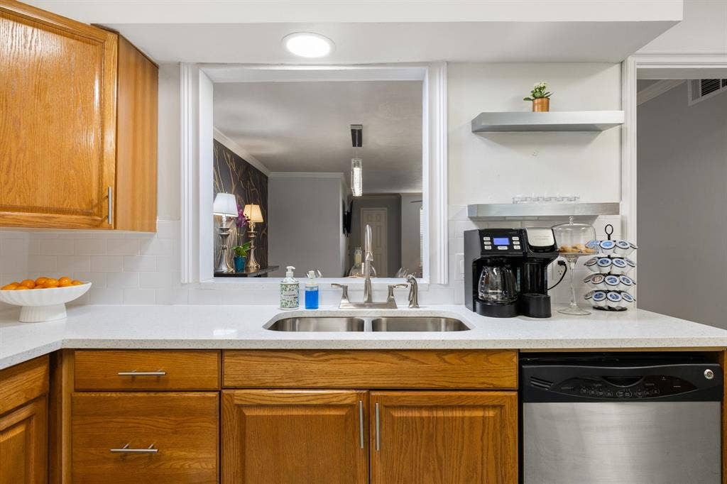 7714 Royal Lane, #110, Dallas, TX 75230 7714 Royal Lane, #110, Dallas, TX 75230