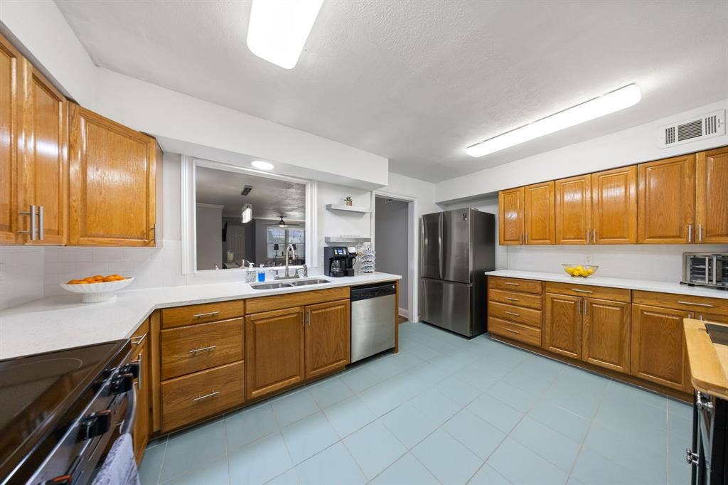 7714 Royal Lane, #110, Dallas, TX 75230 7714 Royal Lane, #110, Dallas, TX 75230