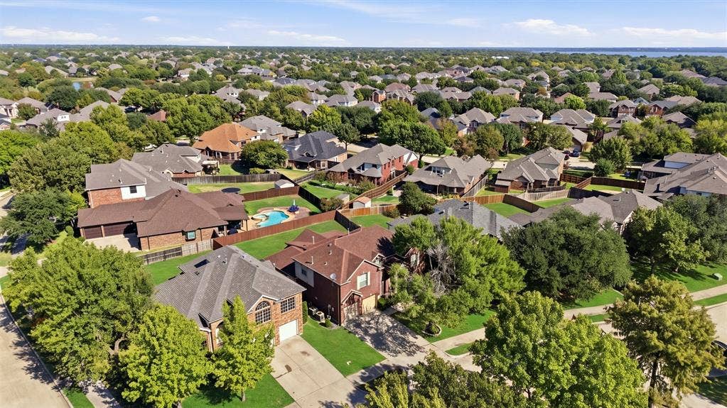 9006 Hogan Drive, Rowlett, TX 75089 9006 Hogan Drive, Rowlett, TX 75089