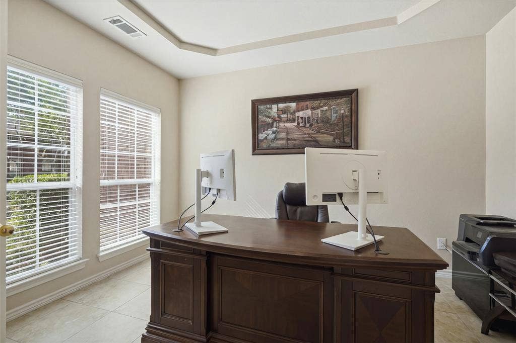 9006 Hogan Drive, Rowlett, TX 75089 9006 Hogan Drive, Rowlett, TX 75089