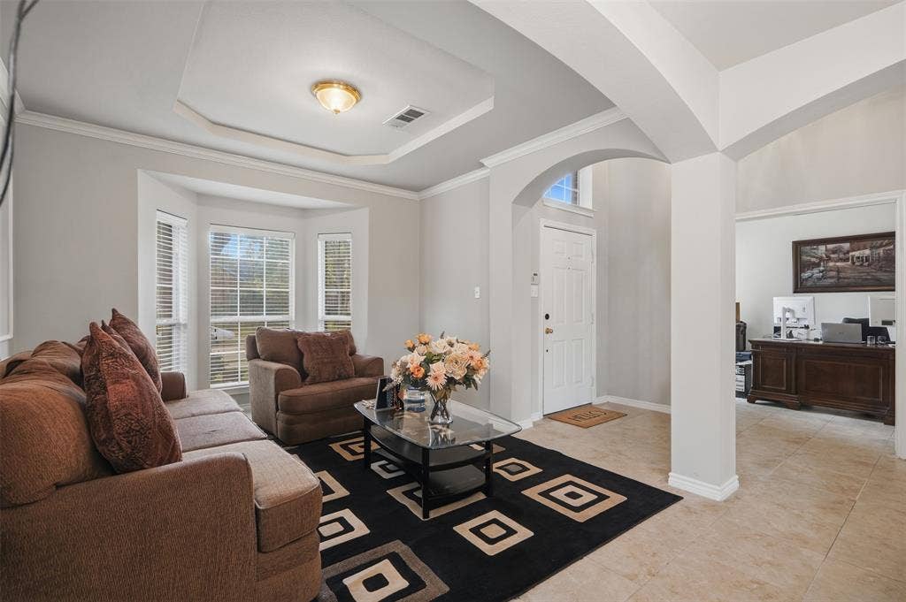 9006 Hogan Drive, Rowlett, TX 75089 9006 Hogan Drive, Rowlett, TX 75089