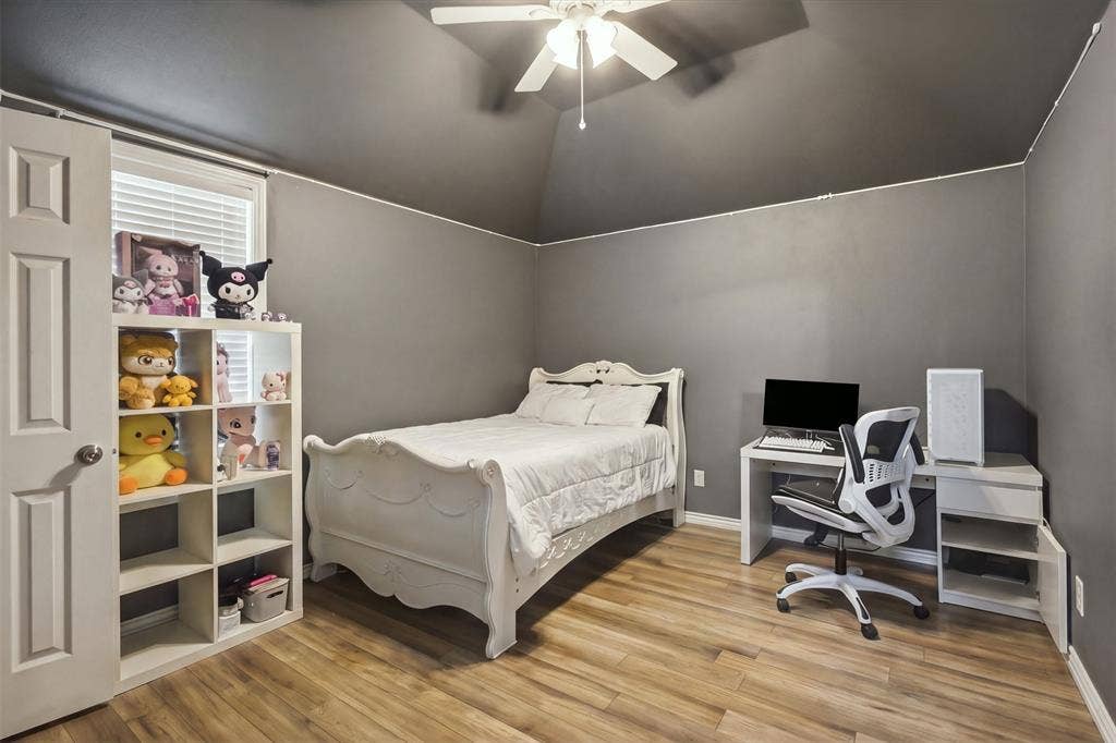 9006 Hogan Drive, Rowlett, TX 75089 9006 Hogan Drive, Rowlett, TX 75089