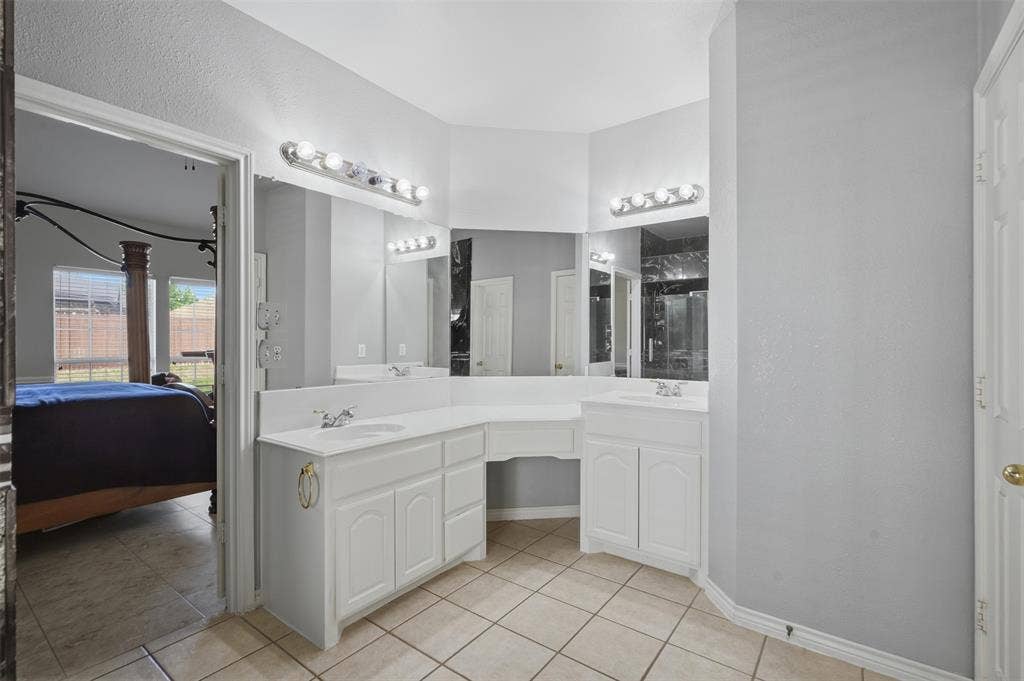 9006 Hogan Drive, Rowlett, TX 75089 9006 Hogan Drive, Rowlett, TX 75089