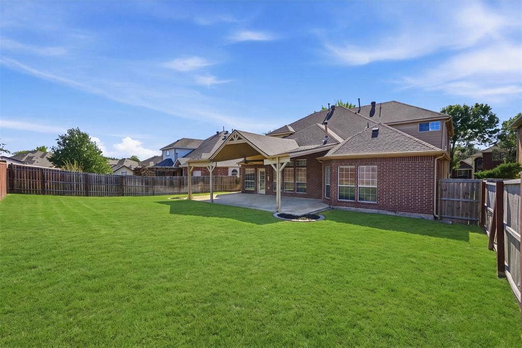 9006 Hogan Drive, Rowlett, TX 75089 9006 Hogan Drive, Rowlett, TX 75089