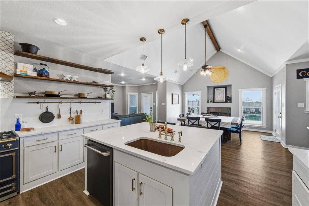 2811 Timber Rock Lane, Midlothian, TX 76065 2811 Timber Rock Lane, Midlothian, TX 76065
