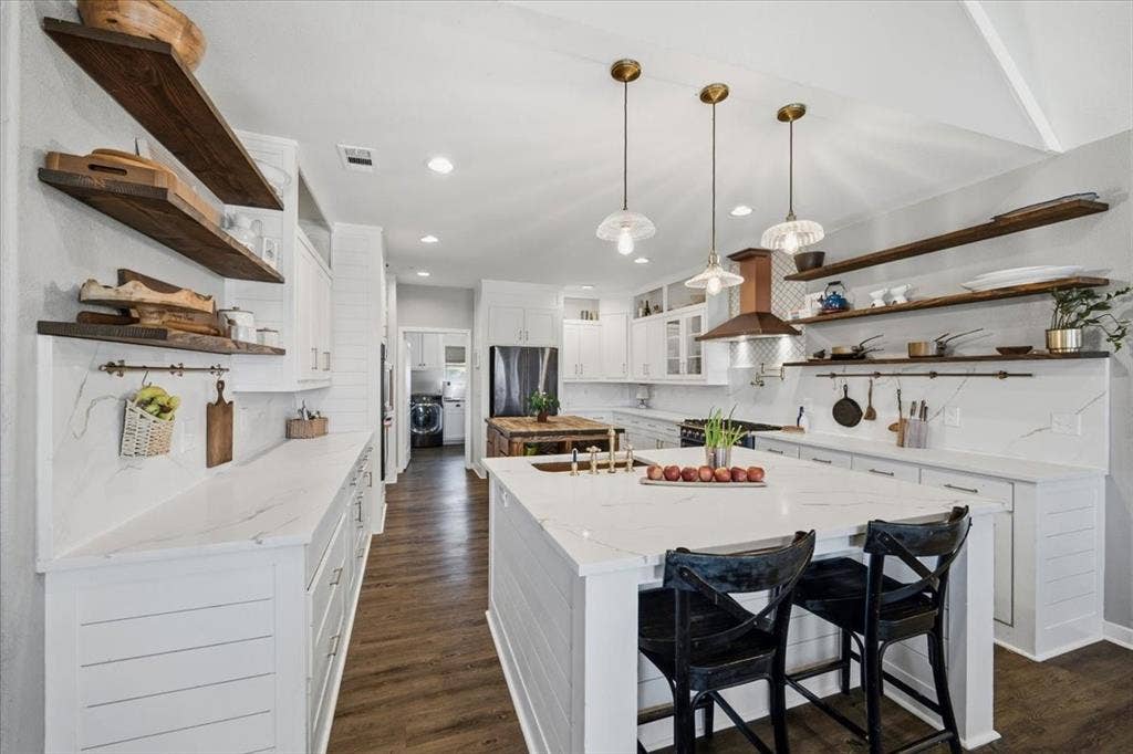 2811 Timber Rock Lane, Midlothian, TX 76065 2811 Timber Rock Lane, Midlothian, TX 76065