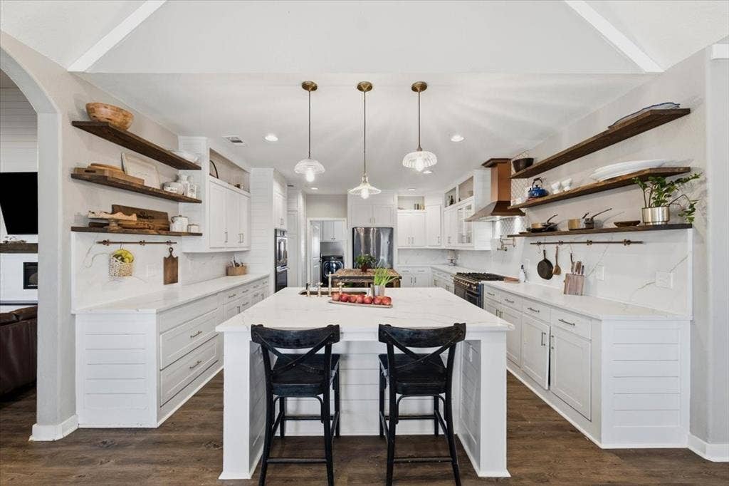2811 Timber Rock Lane, Midlothian, TX 76065 2811 Timber Rock Lane, Midlothian, TX 76065
