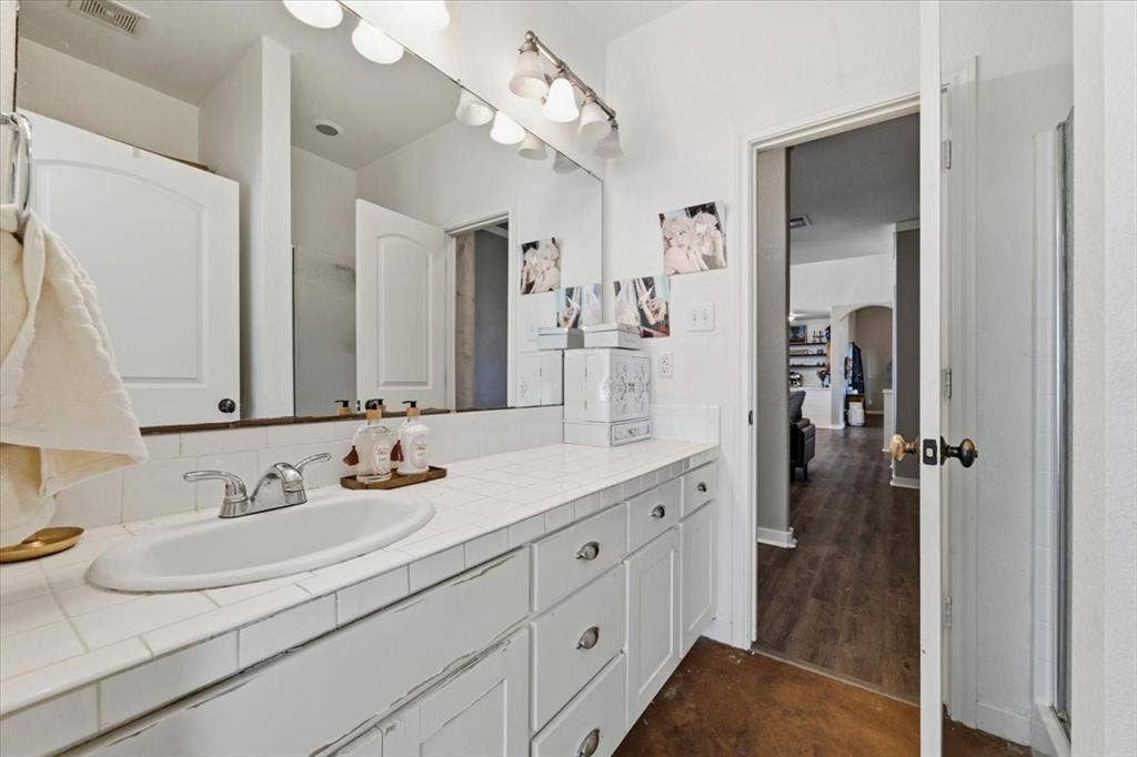 2811 Timber Rock Lane, Midlothian, TX 76065 2811 Timber Rock Lane, Midlothian, TX 76065
