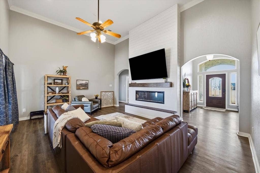 2811 Timber Rock Lane, Midlothian, TX 76065 2811 Timber Rock Lane, Midlothian, TX 76065