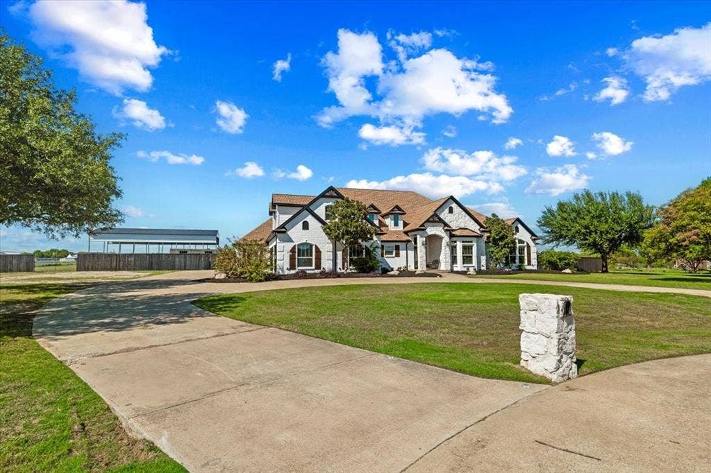 2811 Timber Rock Lane, Midlothian, TX 76065 2811 Timber Rock Lane, Midlothian, TX 76065
