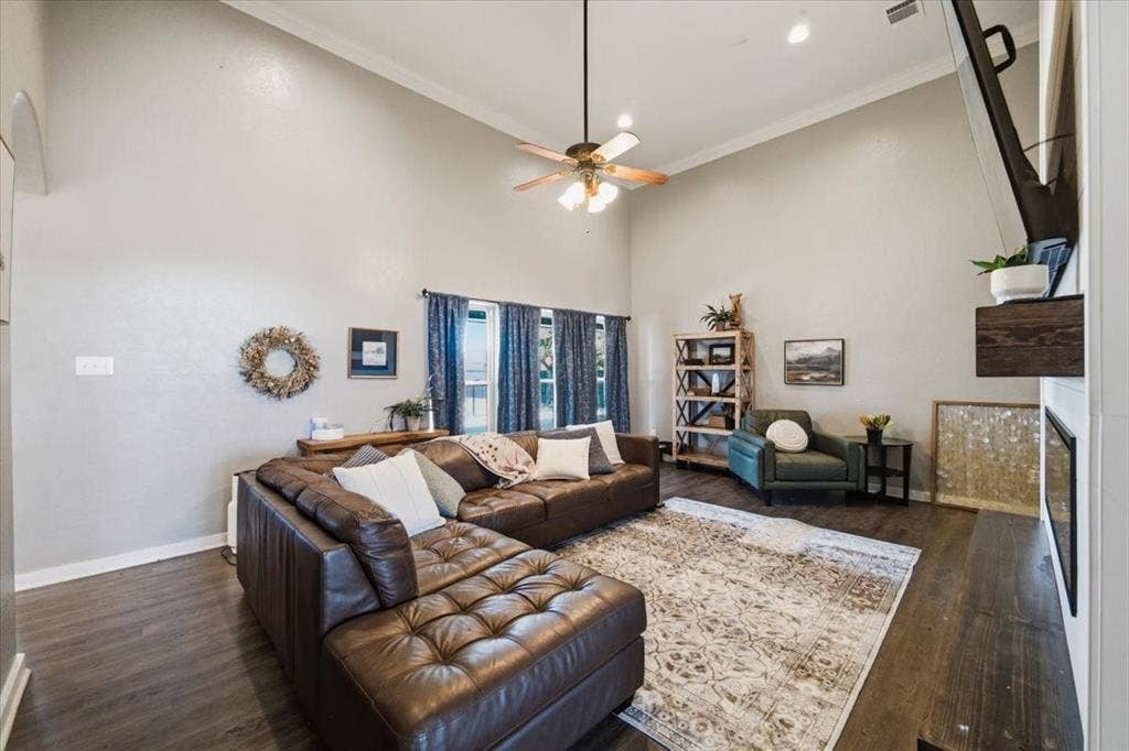 2811 Timber Rock Lane, Midlothian, TX 76065 2811 Timber Rock Lane, Midlothian, TX 76065