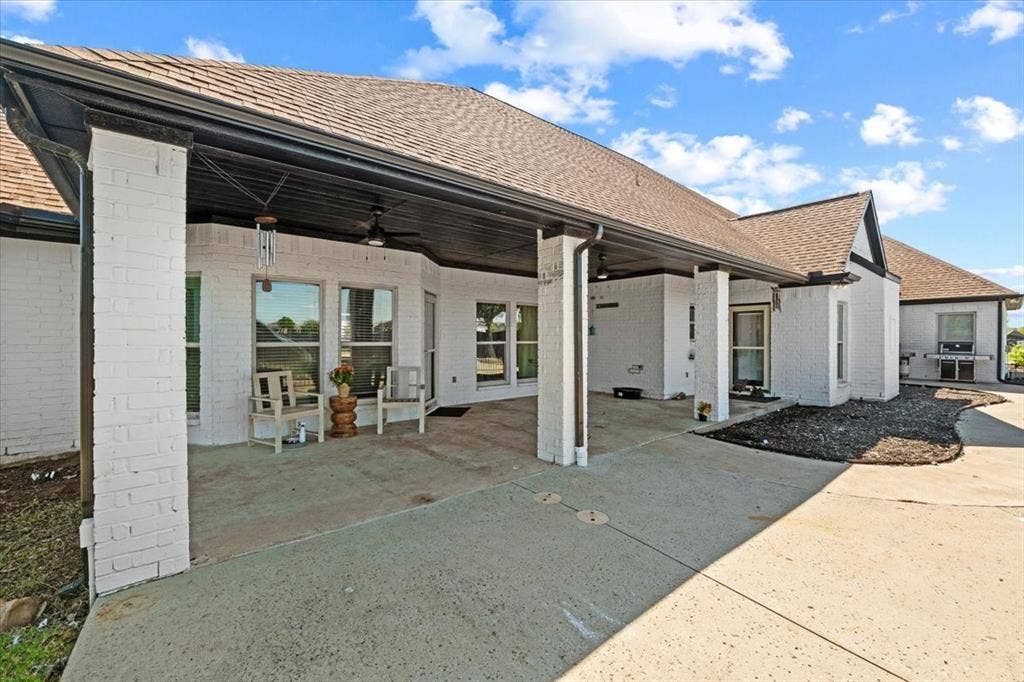 2811 Timber Rock Lane, Midlothian, TX 76065 2811 Timber Rock Lane, Midlothian, TX 76065