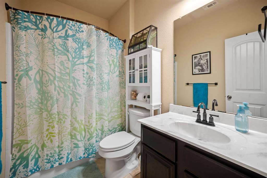 107 Jennie Court, Ferris, TX 75125