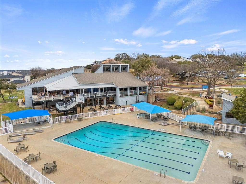 Neighborhood amenities