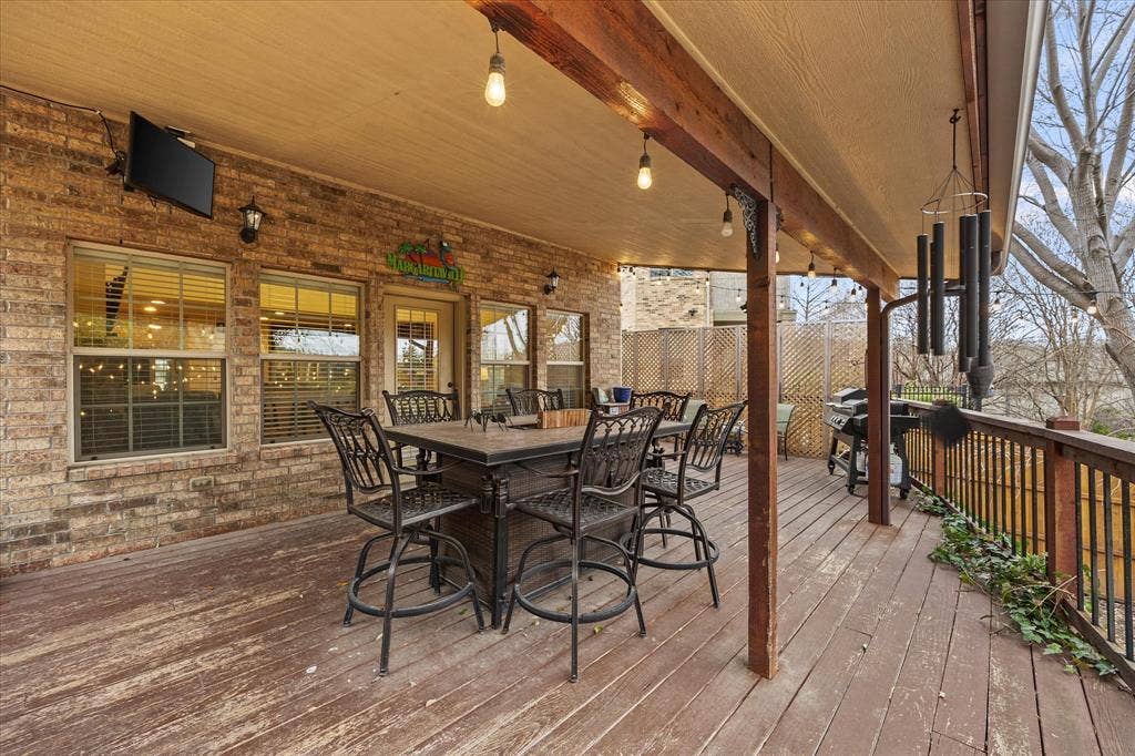 Enjoy outdoors here!