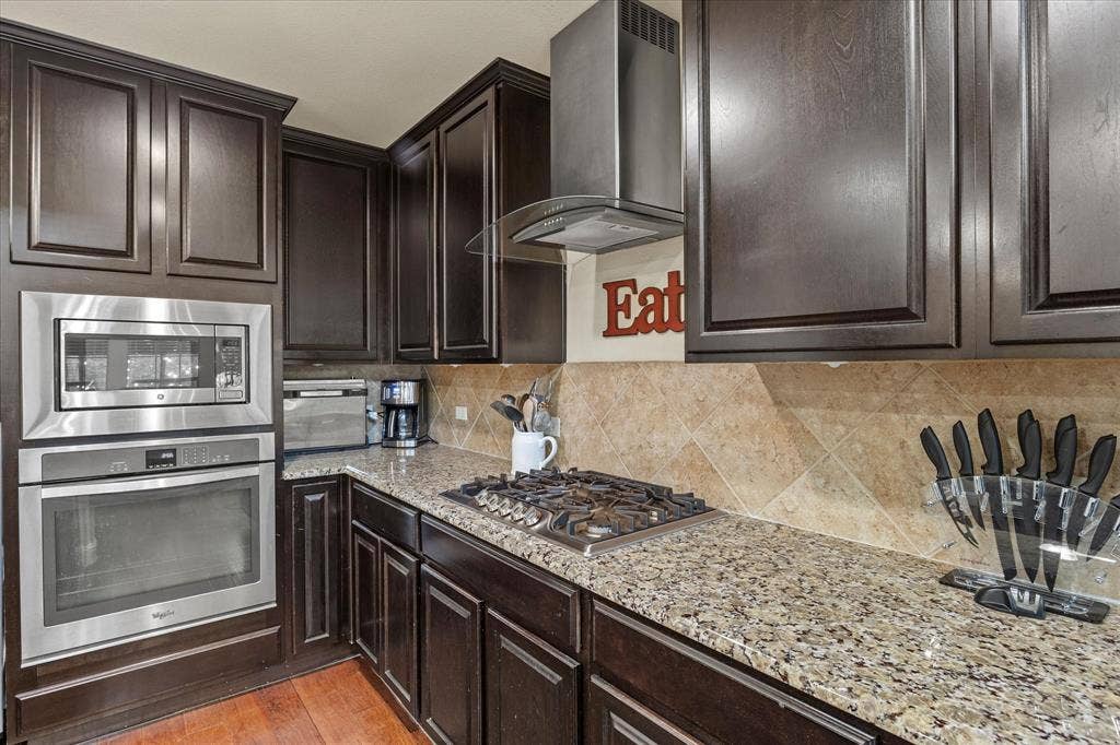 Amenity packed kitchen