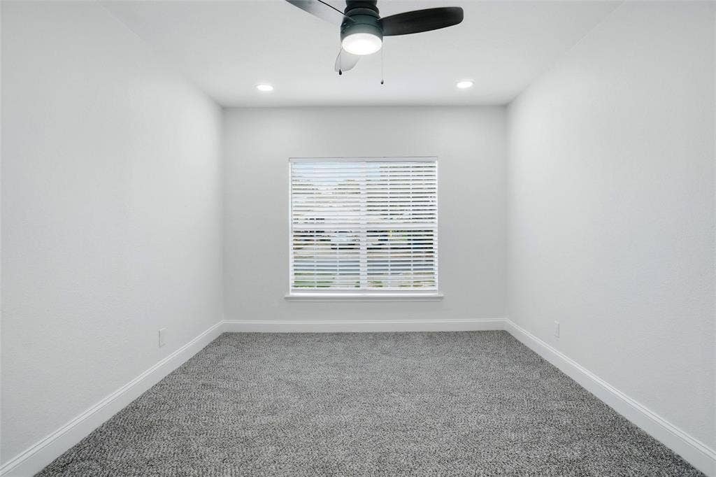 10430 Desdemona Drive, Dallas, TX 75228 10430 Desdemona Drive, Dallas, TX 75228