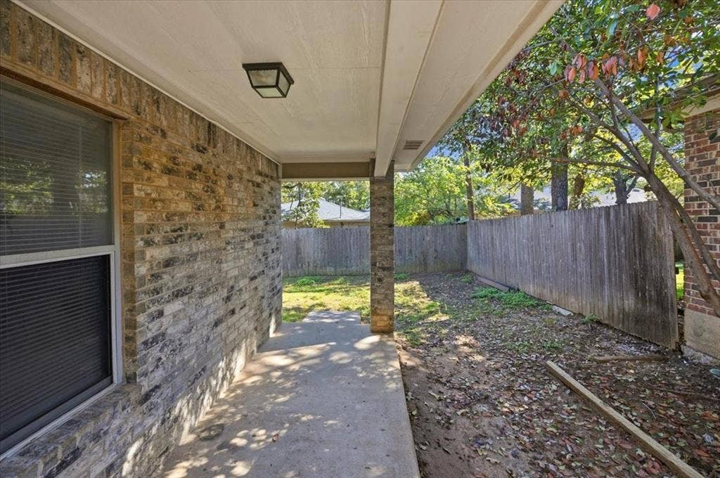 1211 Glen Creek Drive, Mansfield, TX 76063