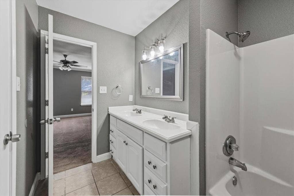 1211 Glen Creek Drive, Mansfield, TX 76063