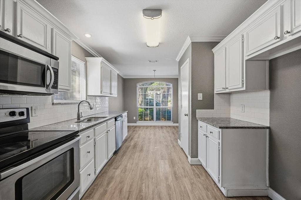 1211 Glen Creek Drive, Mansfield, TX 76063