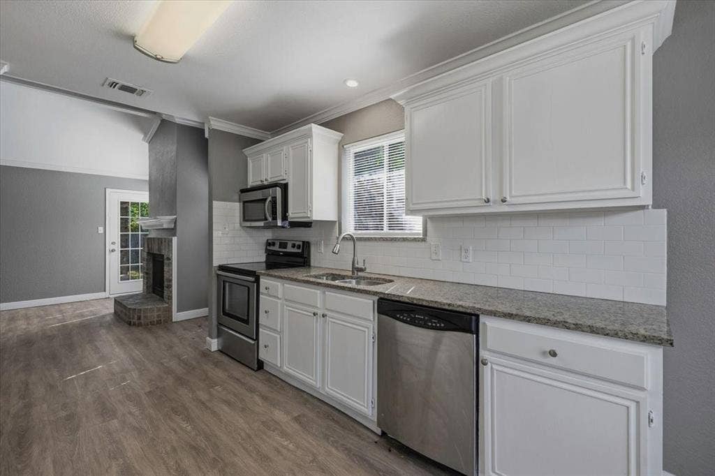1211 Glen Creek Drive, Mansfield, TX 76063