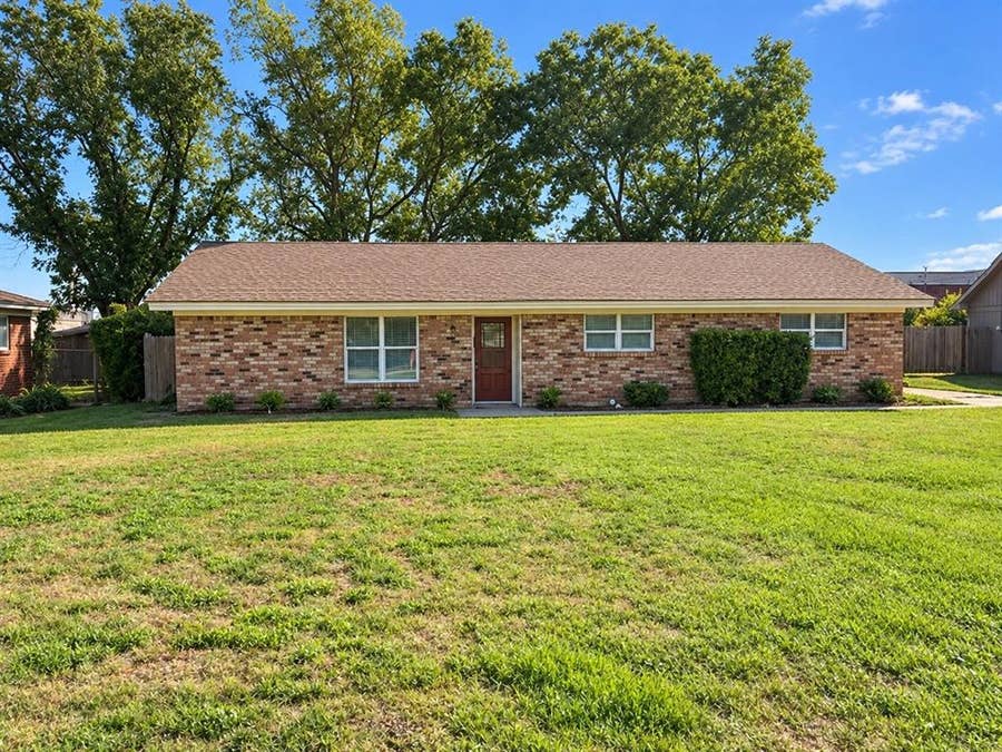 Property photo for 158 Cotillion Road, Fort Worth, TX