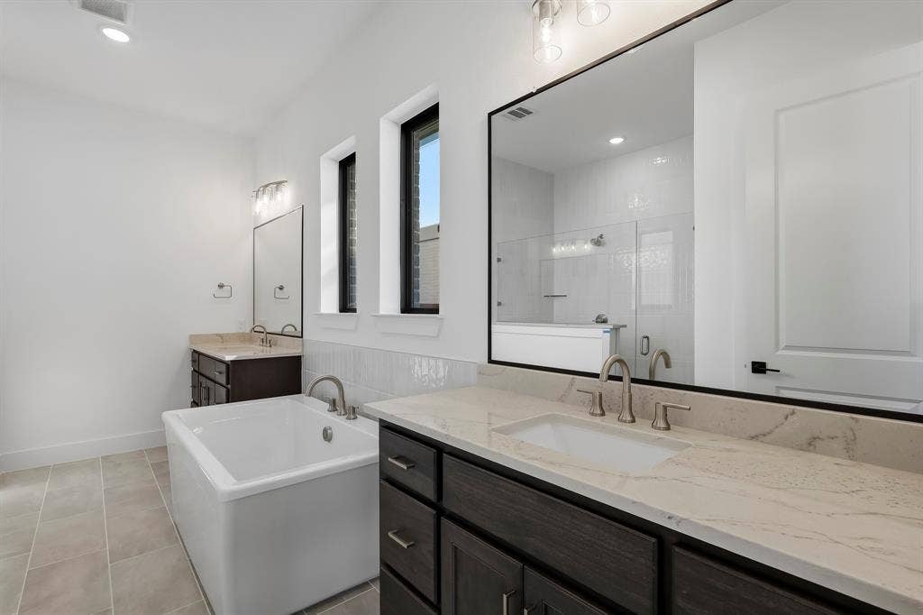 15663 Violet Lane, Frisco, TX 75035 15663 Violet Lane, Frisco, TX 75035
