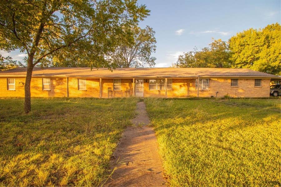 Property photo for 317 Shady Brook Lane, Cedar Hill, TX