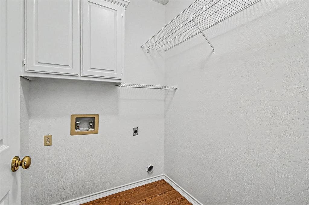 2880 Inniswood Circle, Arlington, TX 76015 2880 Inniswood Circle, Arlington, TX 76015