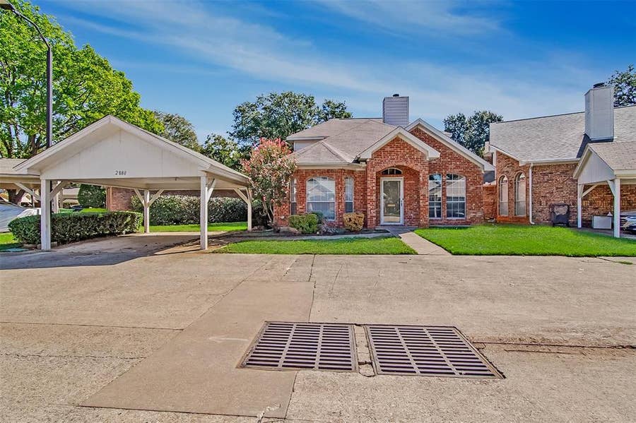 Property photo for 2880 Inniswood Circle, Arlington, TX