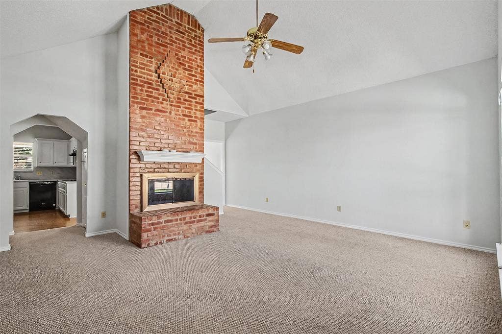 2880 Inniswood Circle, Arlington, TX 76015 2880 Inniswood Circle, Arlington, TX 76015