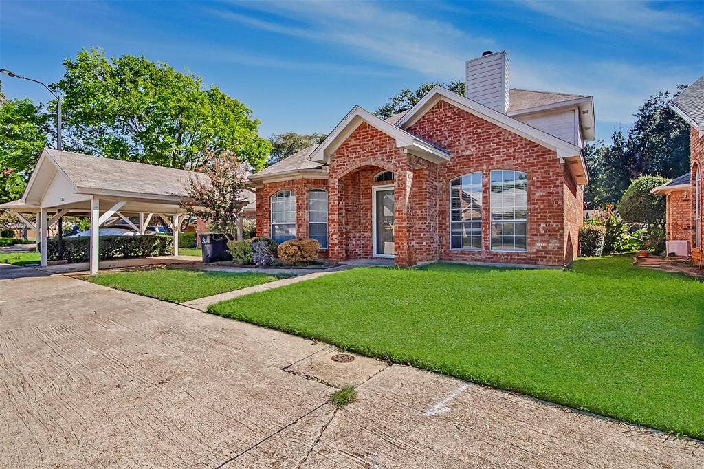 2880 Inniswood Circle, Arlington, TX 76015 2880 Inniswood Circle, Arlington, TX 76015