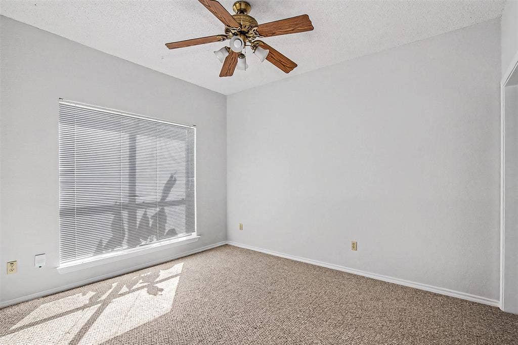 2880 Inniswood Circle, Arlington, TX 76015 2880 Inniswood Circle, Arlington, TX 76015