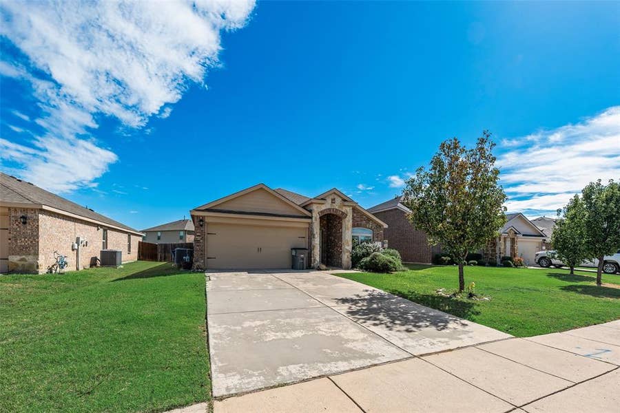 Property photo for 1405 Pampa Grass Drive, Princeton, TX