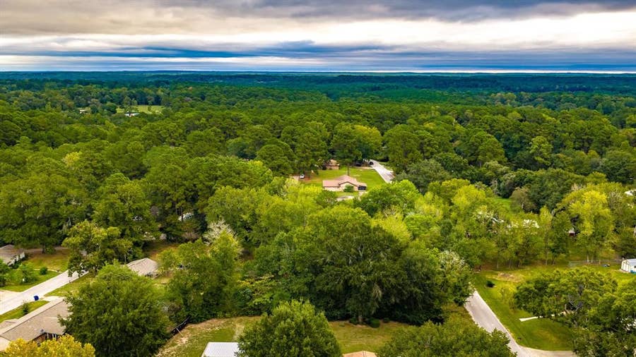 Property photo for 2224 Dale Lane, Huntsville, TX