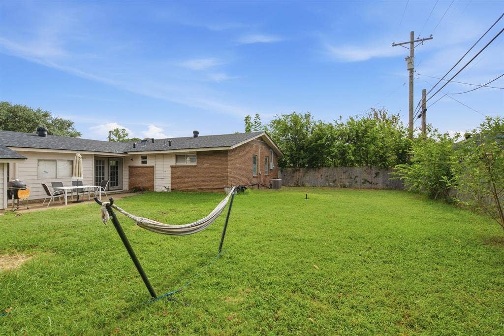 2008 Addington Street, Irving, TX 75062 2008 Addington Street, Irving, TX 75062