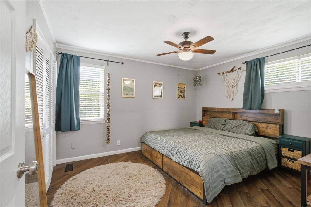 2008 Addington Street, Irving, TX 75062 Primary bedroom