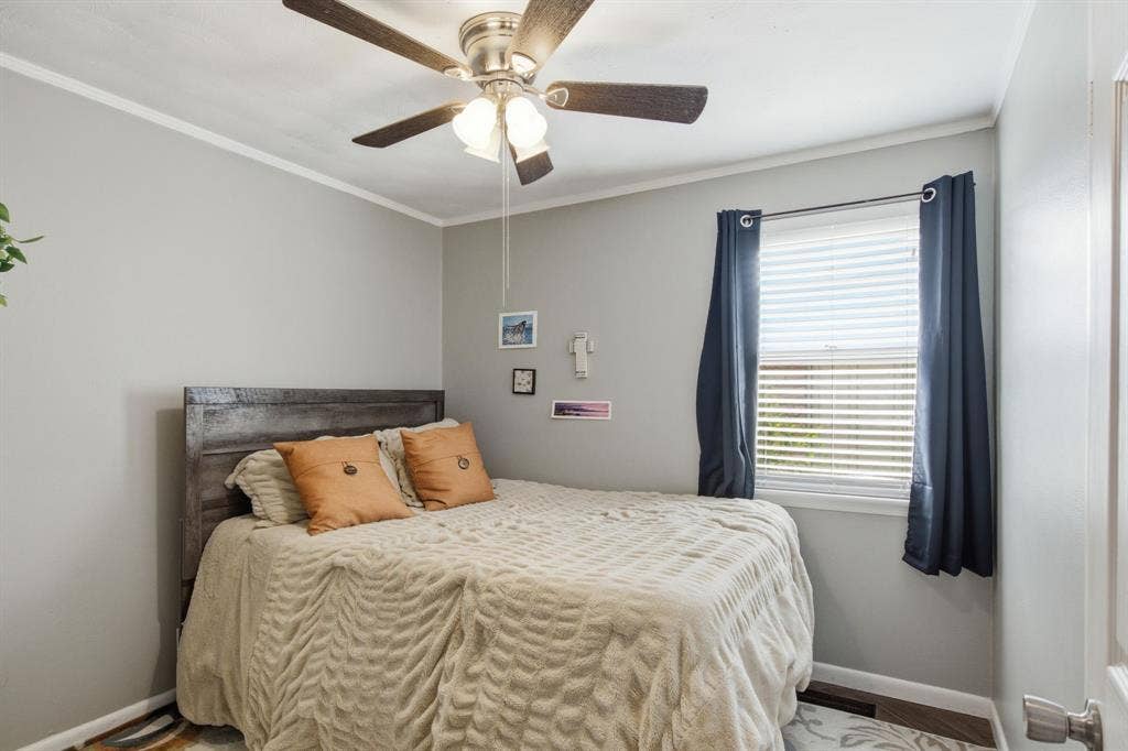 2008 Addington Street, Irving, TX 75062 guest bedroom