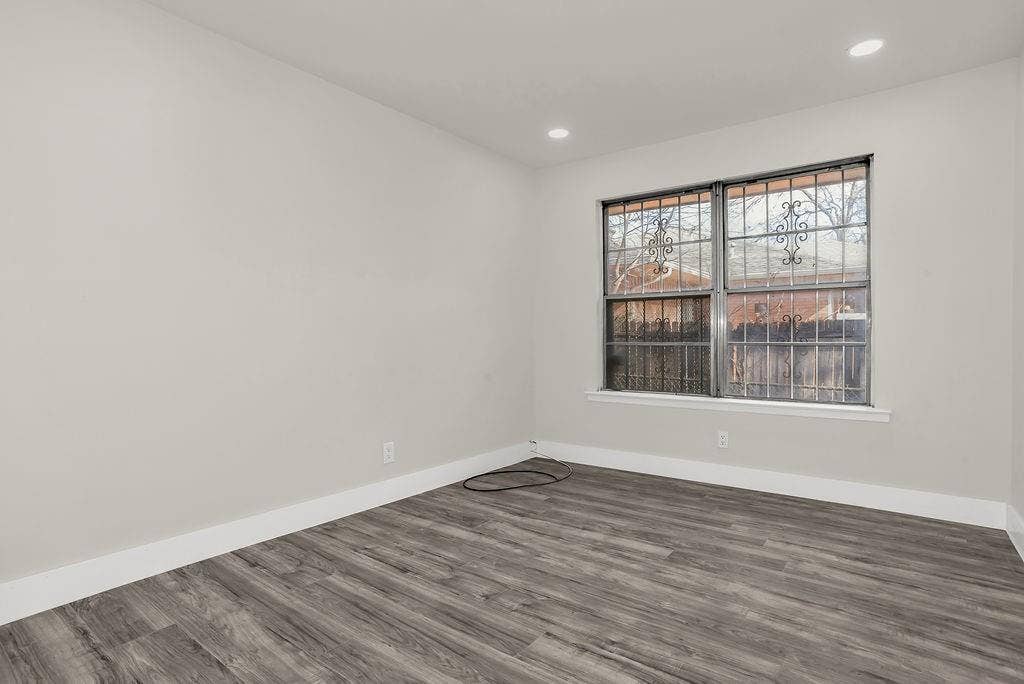 1246 Brookmere Drive, Dallas, TX 75216