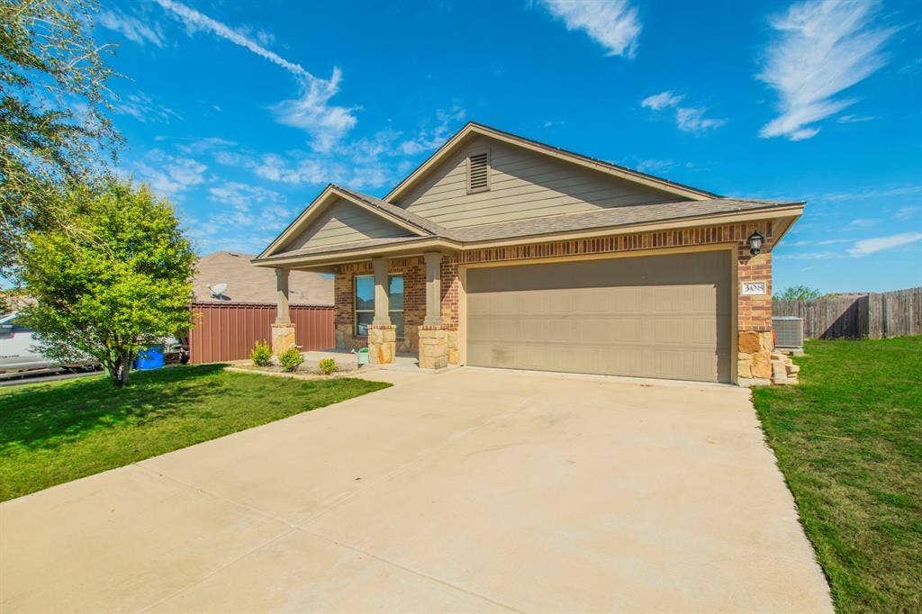 308 Chrislyn Street, Troy, TX 76579 308 Chrislyn Street, Troy, TX 76579
