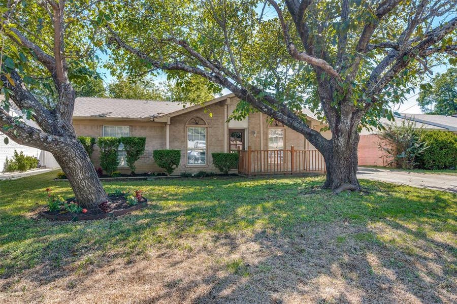 Property photo for 1316 Saturn Drive, Cedar Hill, TX
