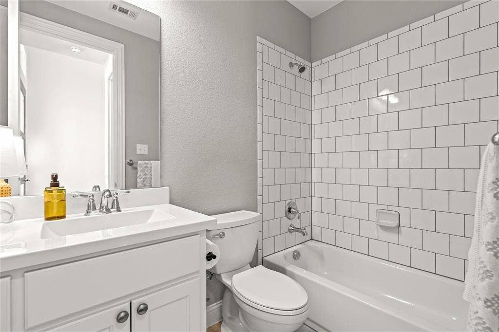 816 Hollett Court, Aledo, TX 76008